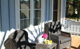 Villa Loebel - One Bedroom Apartment With Balcony